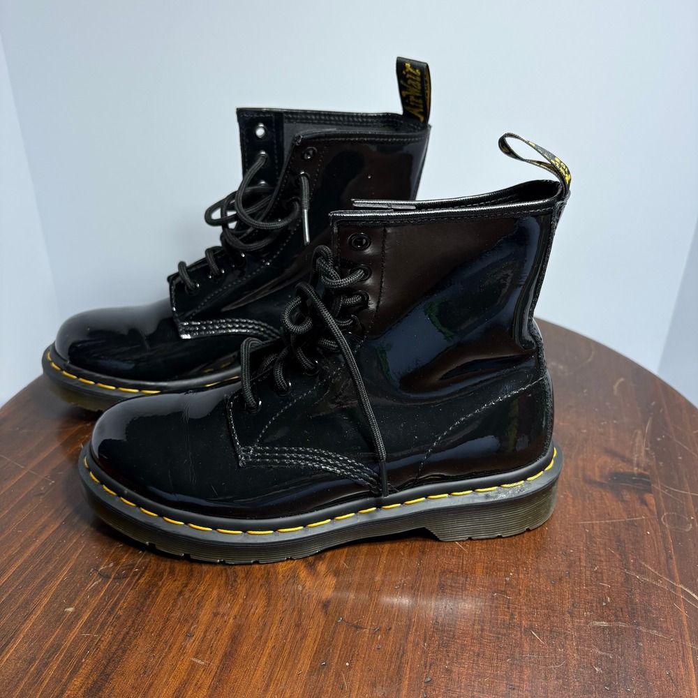 Dr. Martens Boots Womens 7 Black Patent Leather Lace Up Combat Grunge Punk Goth